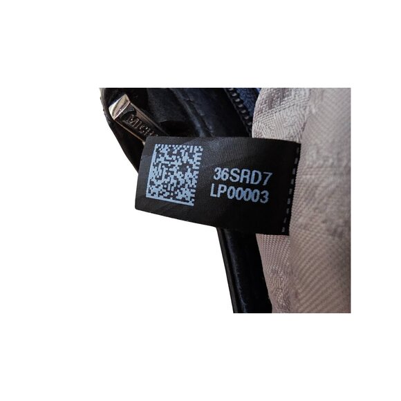 Michael Kors Harper Large Tote – Navy Pebbled Leather | EUC - Picture 10 of 16